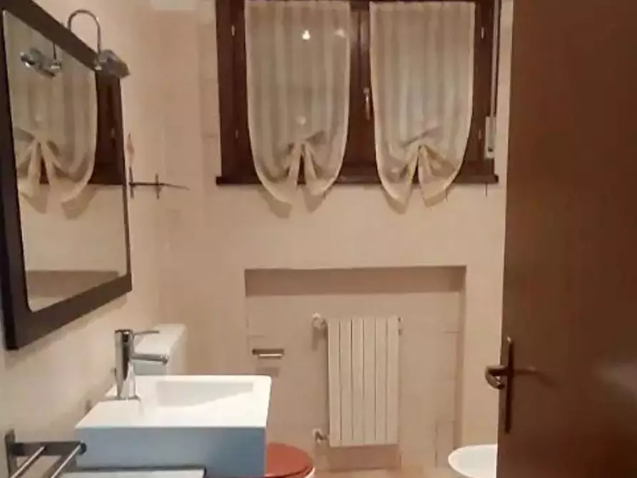 Immagine 7 di Appartamento in affitto  a Mezzani