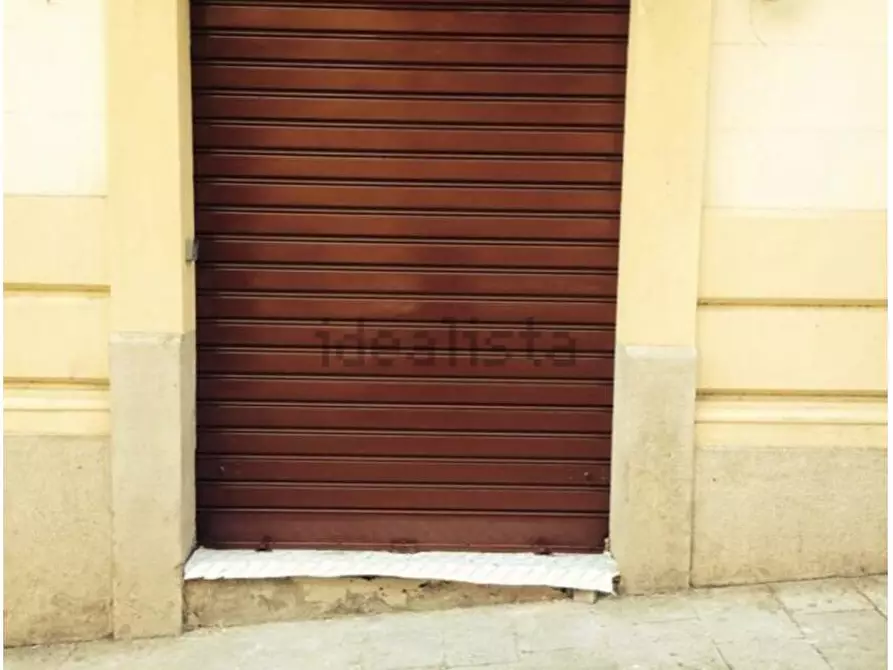 Immagine 2 di Attività commerciale in affitto  a Reggio Di Calabria