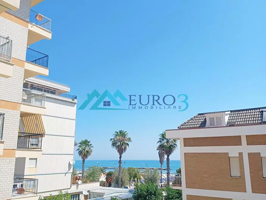Immagine 1 di Appartamento in vendita  in lungomare snc a San Benedetto Del Tronto