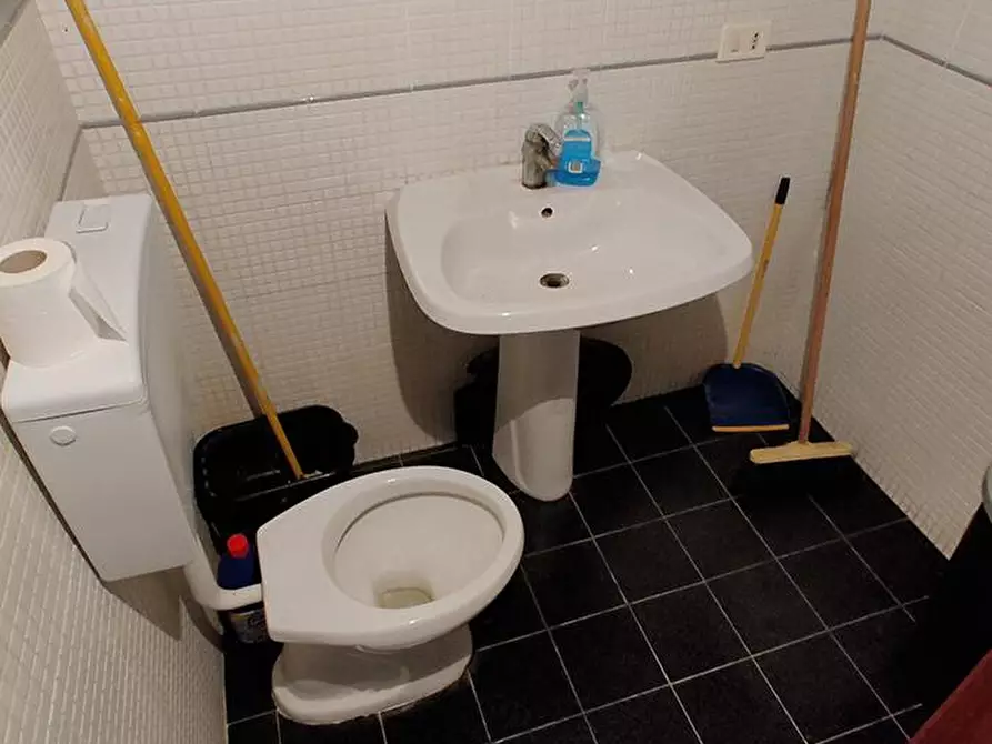 Immagine 6 di Laboratorio in vendita  in via Fastuca 2 a Palermo