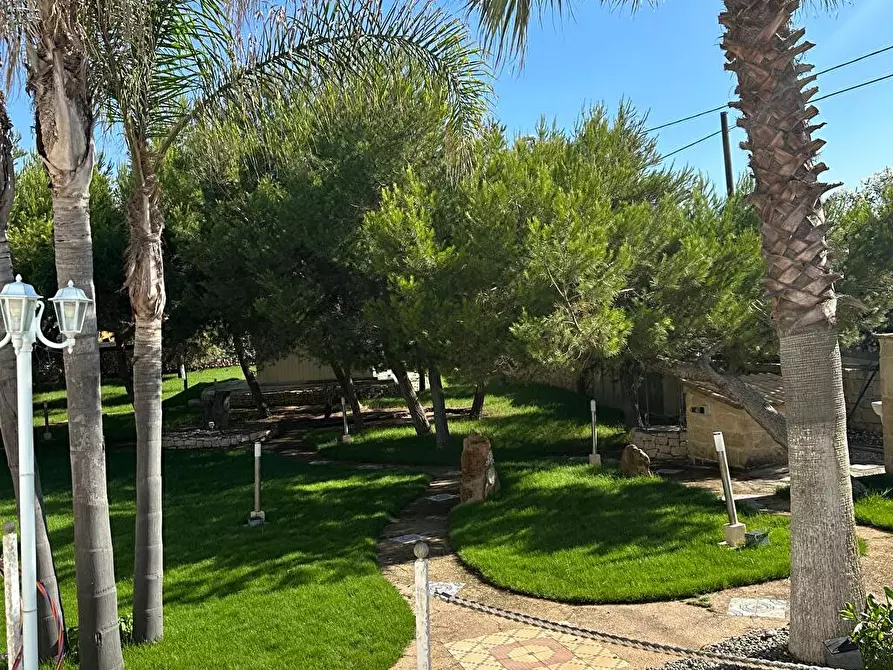 Immagine 8 di Villa in vendita  in stradavicinale scorcialupi 6 a Maruggio