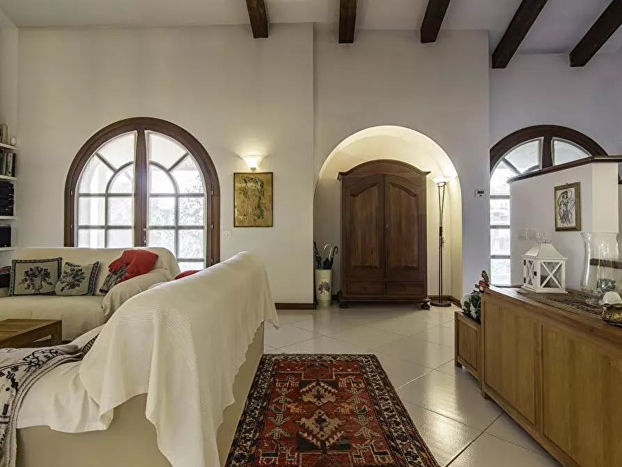 Immagine 3 di Villa in vendita  in Via dei Cavalieri 10 a Torri Di Quartesolo