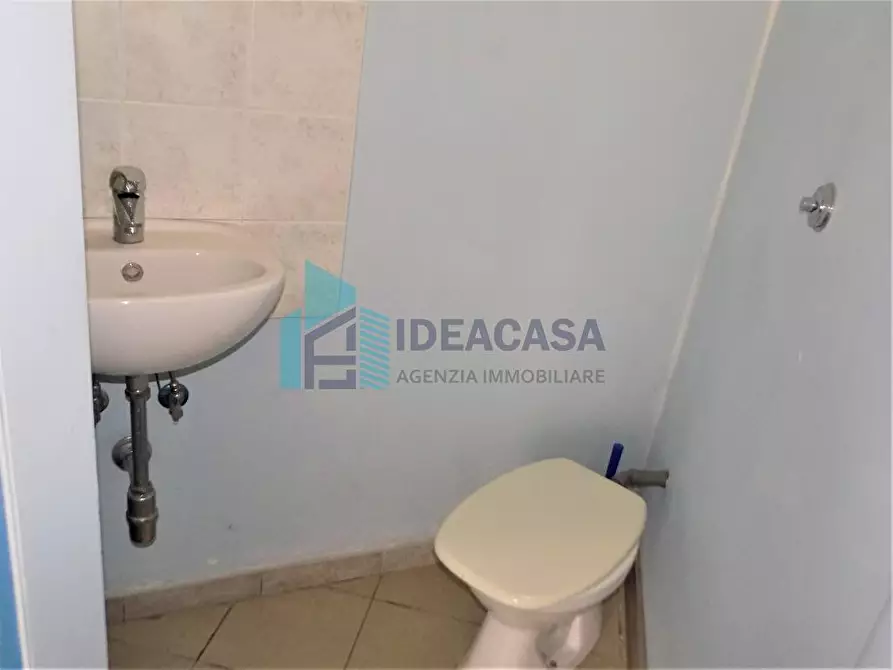 Immagine 5 di Locale commerciale in affitto  in via G. Vico snc a Matera