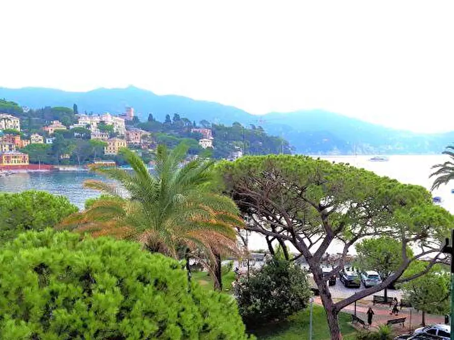 Immagine 1 di Attico in vendita  in PIAZZA MARTIRI DELLA LIBERTA' 1 a Santa Margherita Ligure