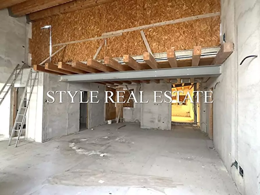 Immagine 2 di Appartamento in vendita  in Riviera Dionisio Il Grande 62 a Siracusa