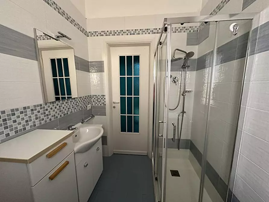 Immagine 8 di Abitazione tipica in affitto  in via Crestani 7 a Biella