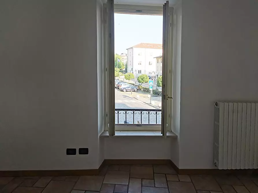 Immagine 2 di Ufficio in affitto  a Chiari