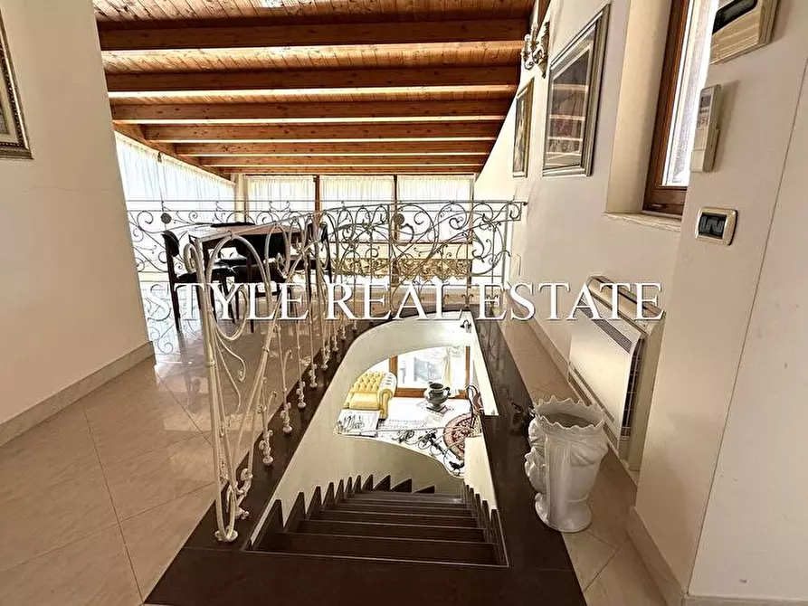 Immagine 8 di Villa in vendita  in via nino consiglio - a Siracusa