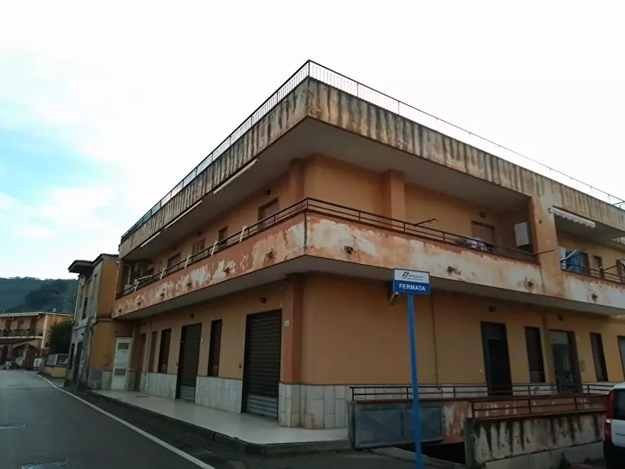 Immagine 4 di Locale commerciale in vendita  in Via Lavorate Centro 1 a Sarno