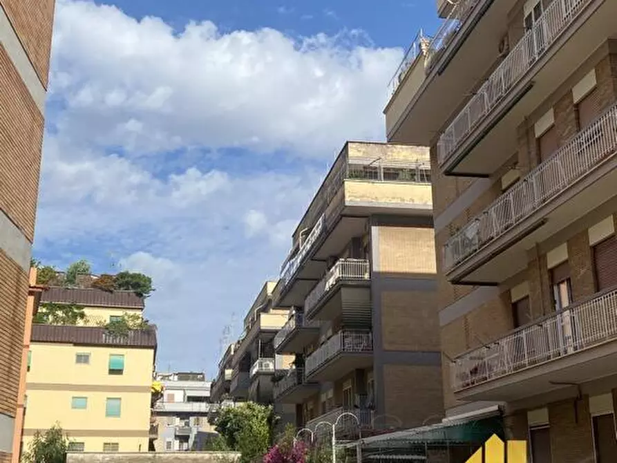 Immagine 4 di Box auto in vendita  in VIA DI BRAVETTA  346 a Roma