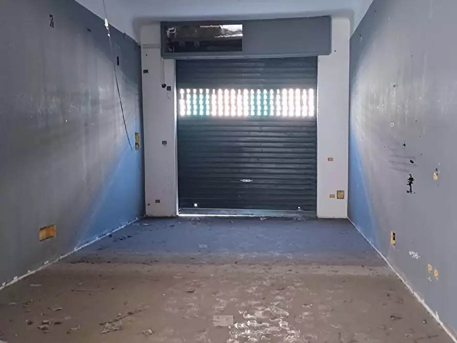 Immagine 2 di Negozio in affitto  in Via Centonze  45 a Messina