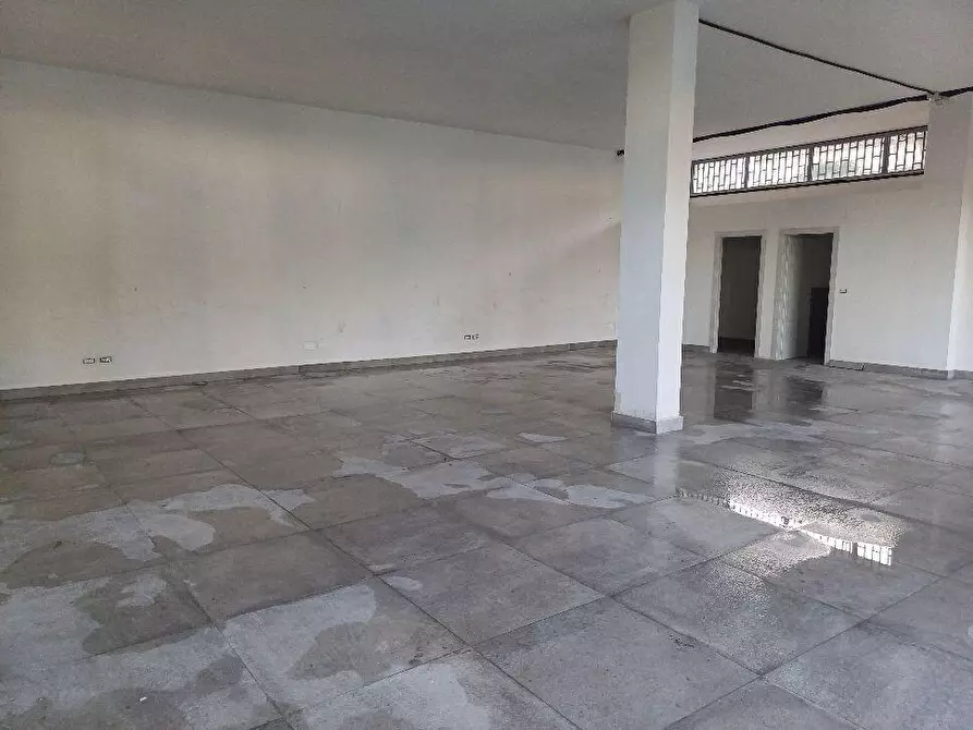 Immagine 6 di Locale commerciale in affitto  in via lucania 1 a Melito Di Napoli