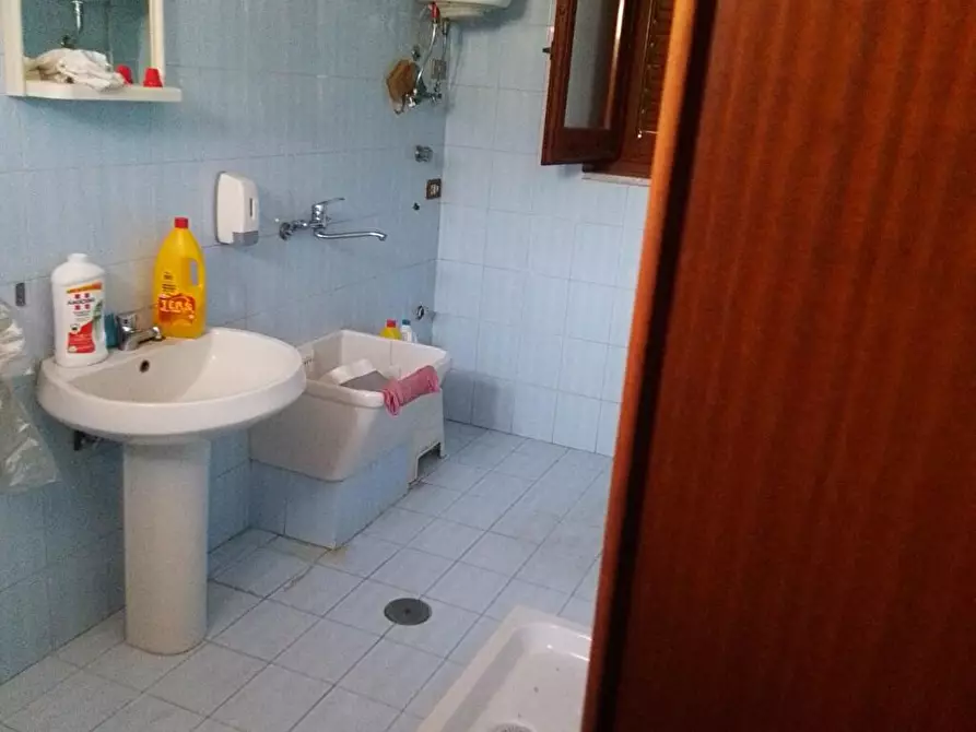 Immagine 2 di Locale commerciale in affitto  in Via Sarno Striano 1 a Sarno