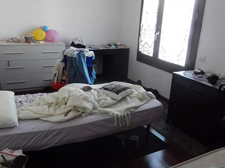 Immagine 2 di Camera condivisa in affitto  in Via Giovanni Ansaldo 12 a Milano