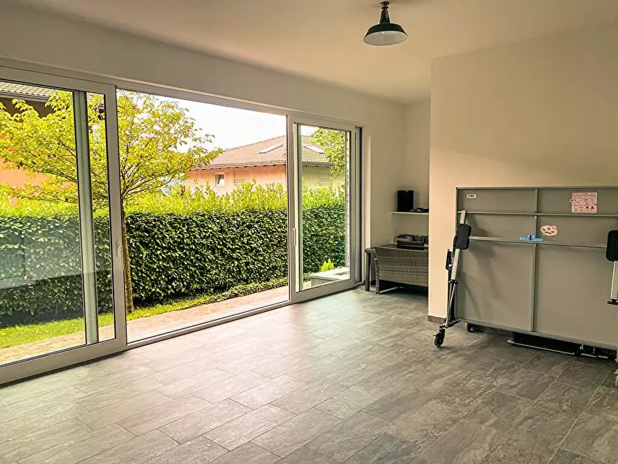 Immagine 4 di Villa in vendita  in VIALE LIDO 1 a Levico Terme