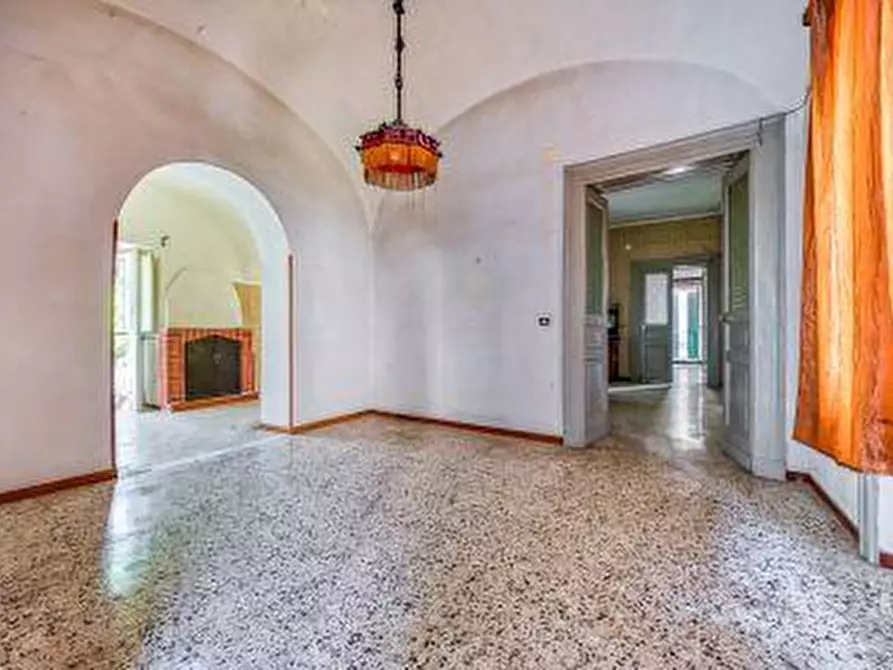 Immagine 5 di Palazzo in vendita  in Via Casamonica 4 a Sarno