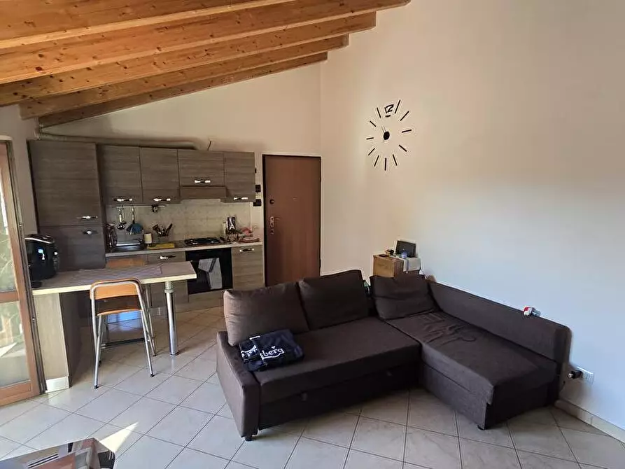 Immagine 2 di Abitazione tipica in affitto  a Castellanza