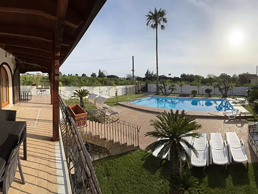 Immagine 9 di Villa in vendita  in Via Masseria Vecchia snc a Giugliano In Campania