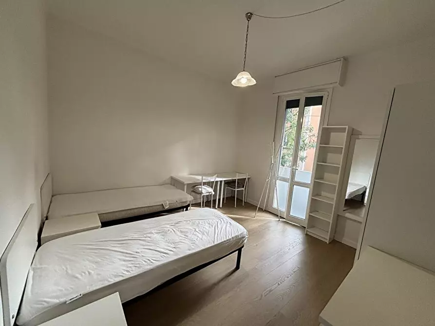Immagine 1 di Affittacamere in affitto  in via leandro alberti . a Bologna