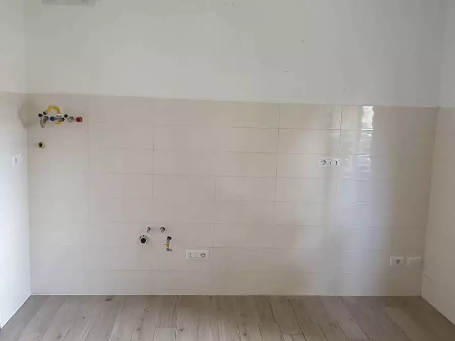 Immagine 1 di Appartamento in affitto  in via rebolgiane 10 a Laveno-Mombello