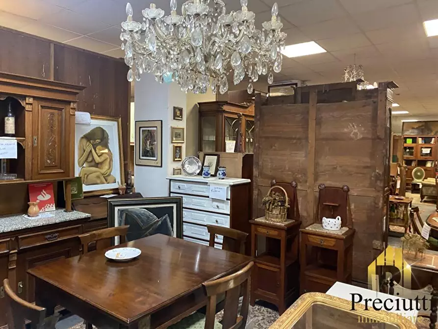 Immagine 4 di Locale commerciale in vendita  in VIA DI BRAVETTA 112 a Roma