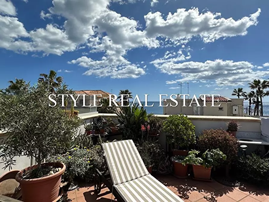 Immagine 16 di Appartamento in vendita  in Via Cimone 10 a Siracusa