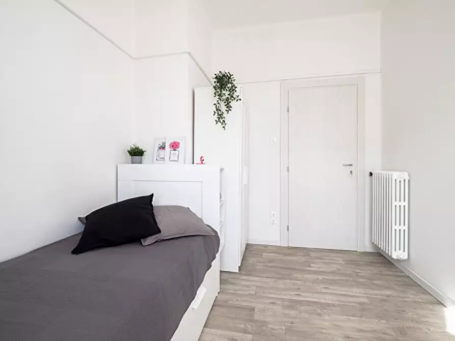 Immagine 2 di Stanza singola in affitto  a Vicenza