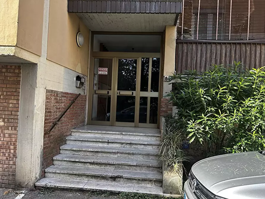 Immagine 2 di Magazzino in affitto  in VIA DELL'OSTERIA 84A a Firenze