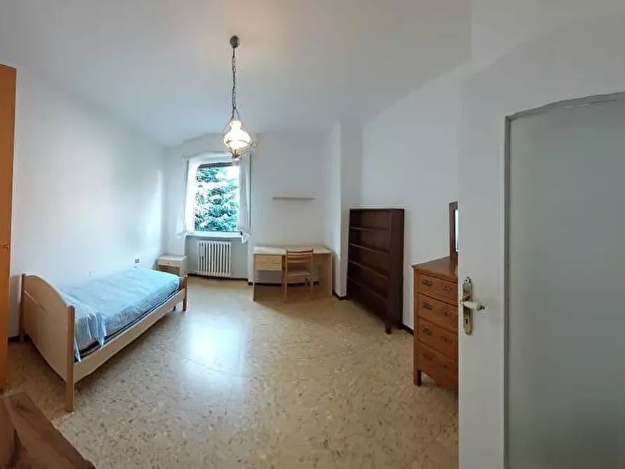 Immagine 8 di Stanza singola in affitto  a Lecco
