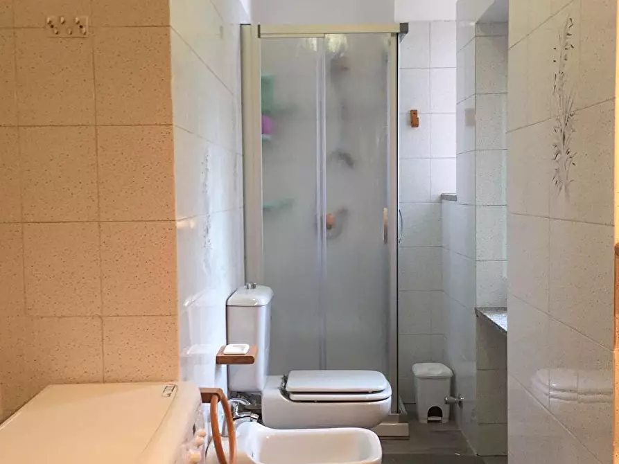 Immagine 4 di Camera condivisa in affitto  in CAIANELLO 1 a Milano