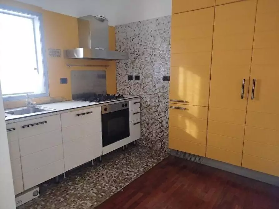 Immagine 13 di Appartamento in vendita  in via principe Amedeo  222 a Taranto