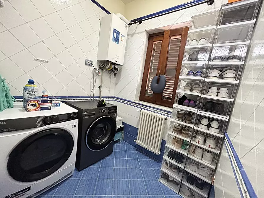 Immagine 21 di Villa in vendita  in Via Masseria Vecchia snc a Giugliano In Campania