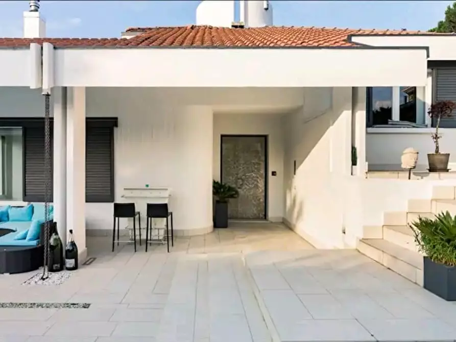 Immagine 25 di Villa in affitto  a Coriano