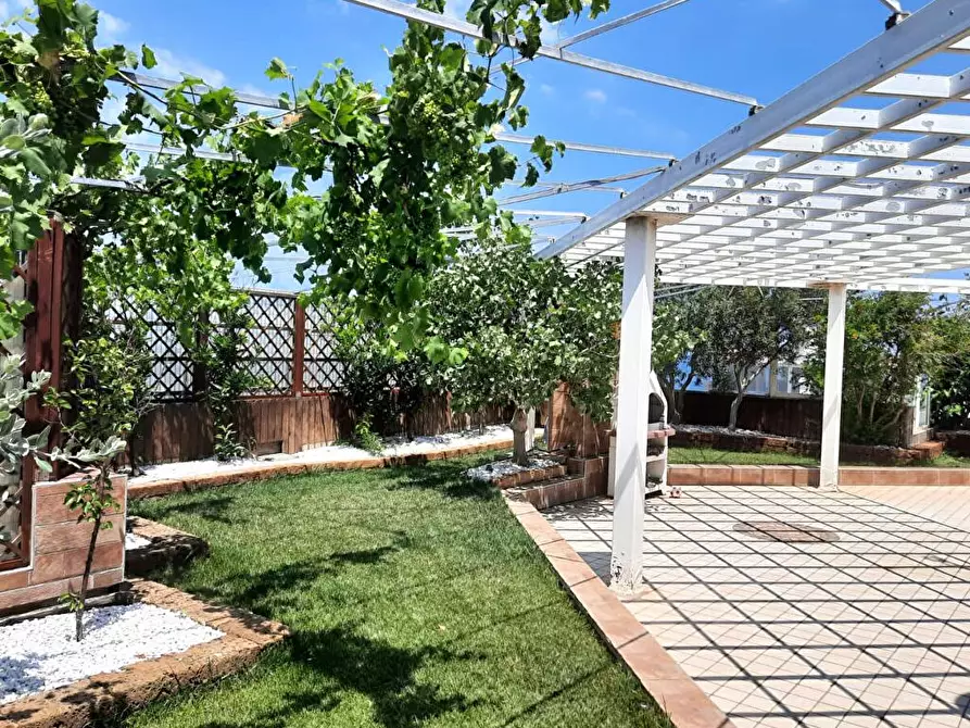 Immagine 21 di Attico in vendita  in via perosi a Bari