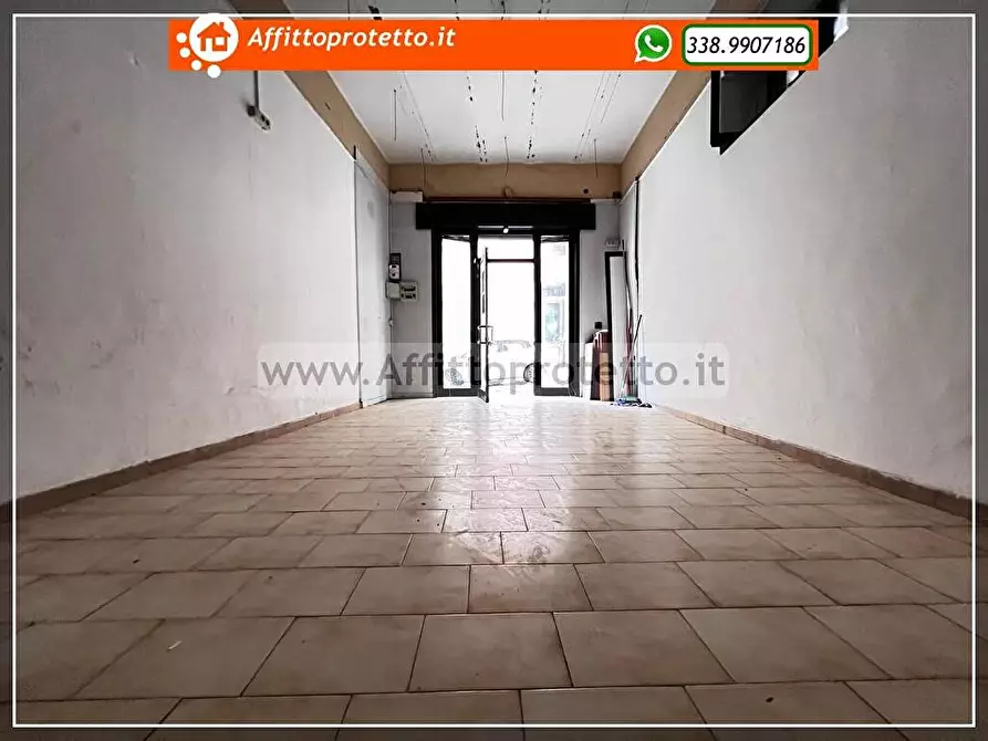 Immagine 2 di Negozio in vendita  in Via Lavanga 76 a Formia