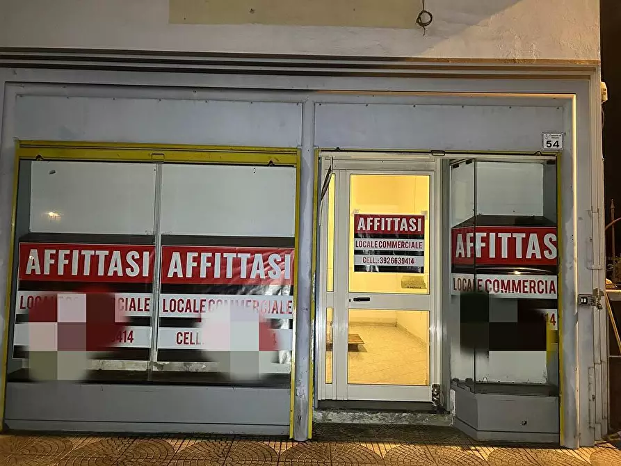 Immagine 5 di Locale commerciale in affitto  in Via Caduti Per la Patria 54 a Striano