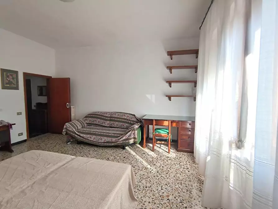 Immagine 2 di Abitazione tipica in affitto  a Siena