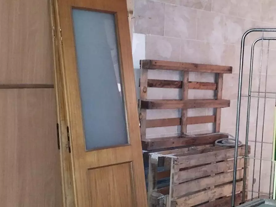 Immagine 5 di Locale commerciale in affitto  in Via Laudisio 25 a Sarno