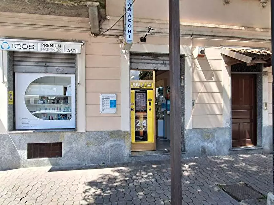 Immagine 3 di Attività commerciale in vendita  in corso savona 225 a Asti