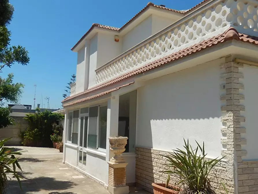 Immagine 3 di Villa in vendita  in via Bari km 788 a Giovinazzo