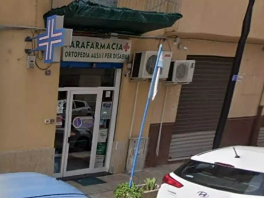 Immagine 12 di Locale commerciale in affitto  in via liborio giuffrè  16 a Palermo