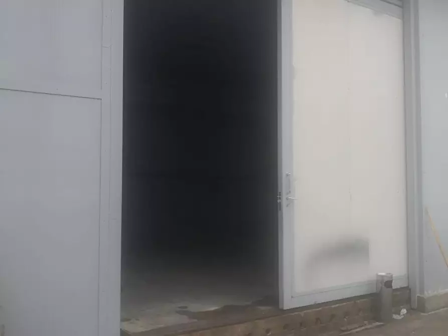 Immagine 3 di Magazzino in affitto  in Via buonarroti 4 a Pero