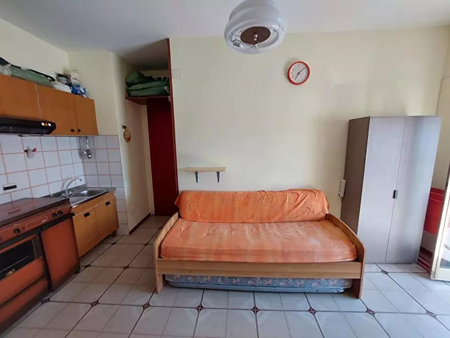 Immagine 9 di Appartamento in vendita  in Via Repaci  1 a Cariati