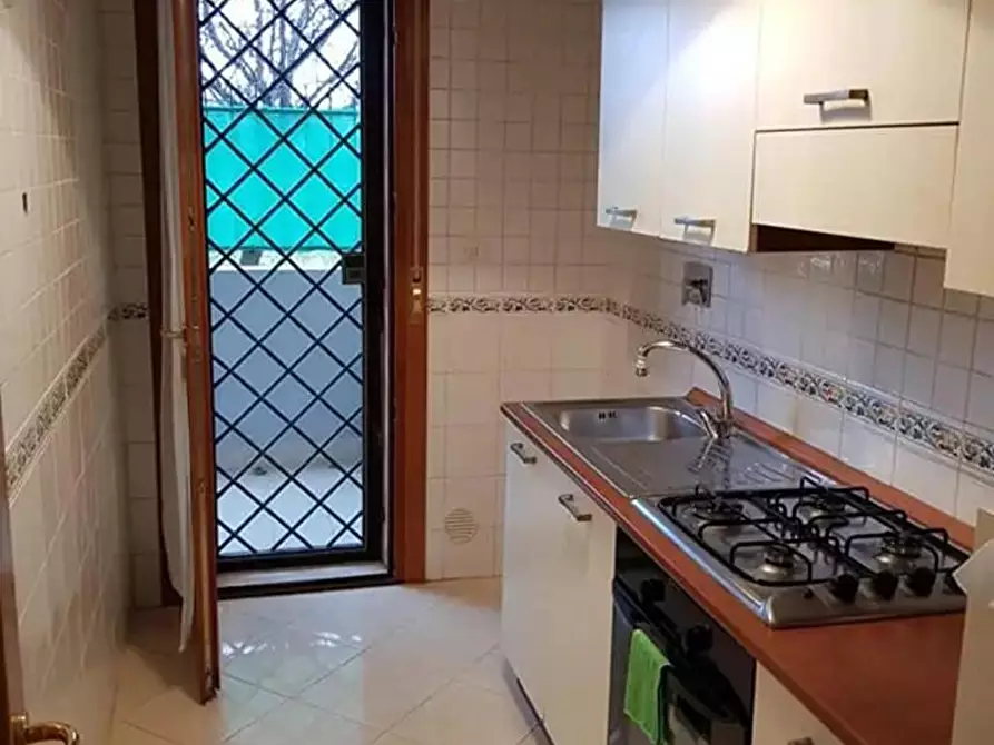 Immagine 4 di Appartamento in affitto  a Roma