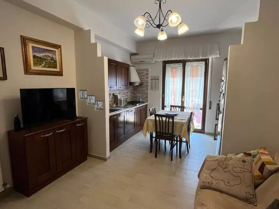 Immagine 5 di Stanza singola in affitto  a Catanzaro