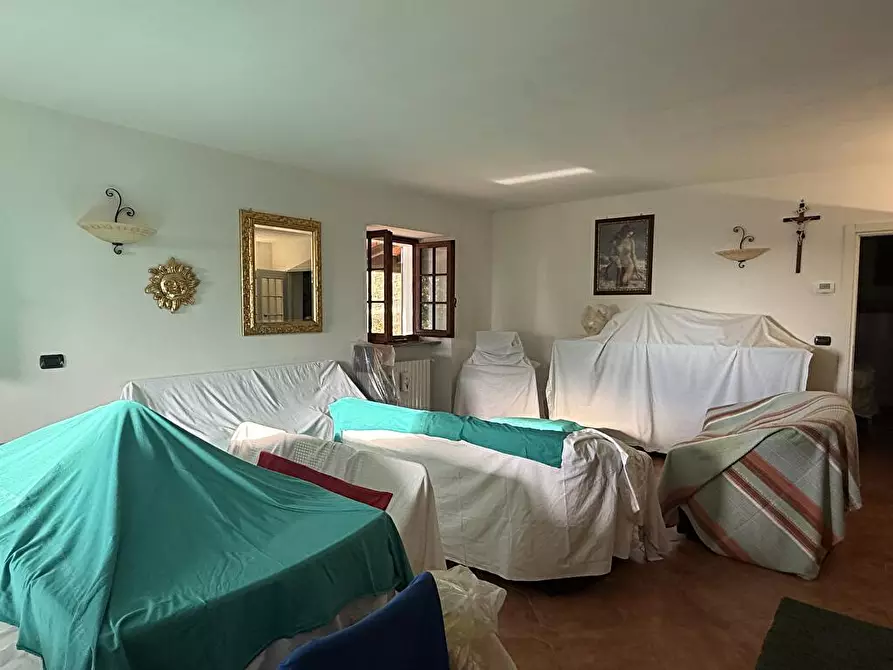 Immagine 5 di Casa indipendente in vendita  a Tizzano Val Parma