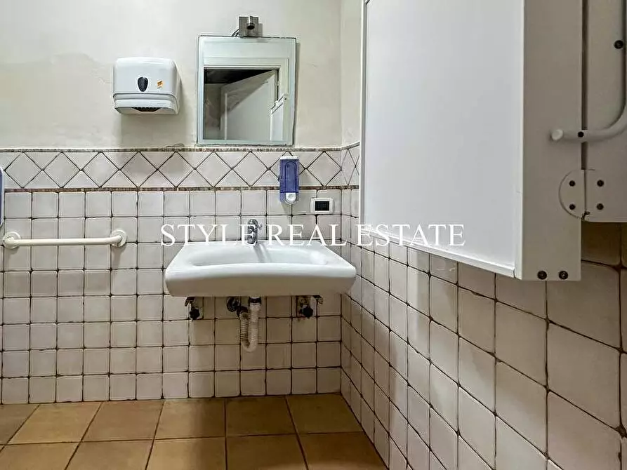 Immagine 12 di Bar / Ristorante in vendita  in Via Giuseppe Maria Capodieci 6 a Siracusa