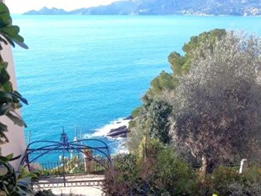 Immagine 1 di Appartamento in vendita  in VIA SEM BENELLI 3 a Zoagli