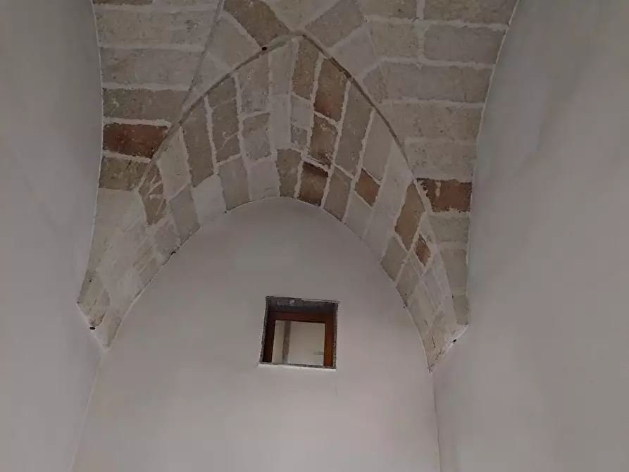 Immagine 5 di Locale commerciale in vendita  in Cia Frassaniti 28 a San Donaci