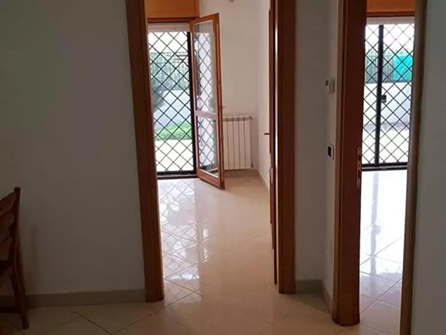 Immagine 2 di Appartamento in affitto  a Roma